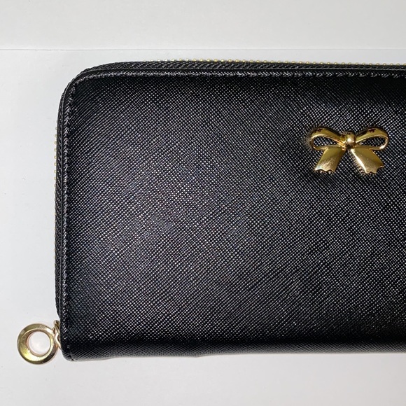 Black gold zipper and bow wallet - Picture 2 of 5